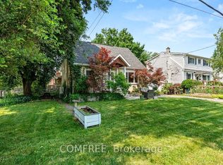 421 Greenwood Ave, Ottawa, ON K2A 0X5