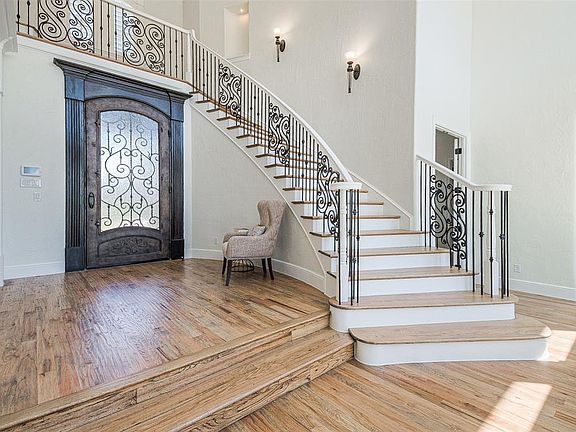 4th image of 1609 Carruth Ln