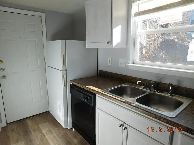910 N 7th St #B — Photo 7