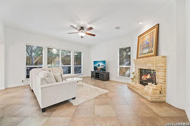 614 Cypress Trl — Photo 4