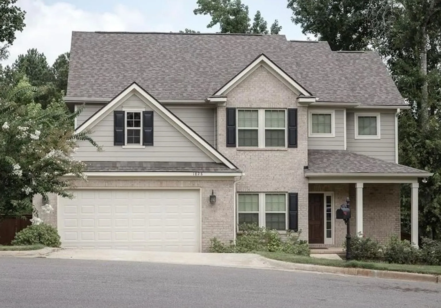 1828 Seagrave Court — Photo 1