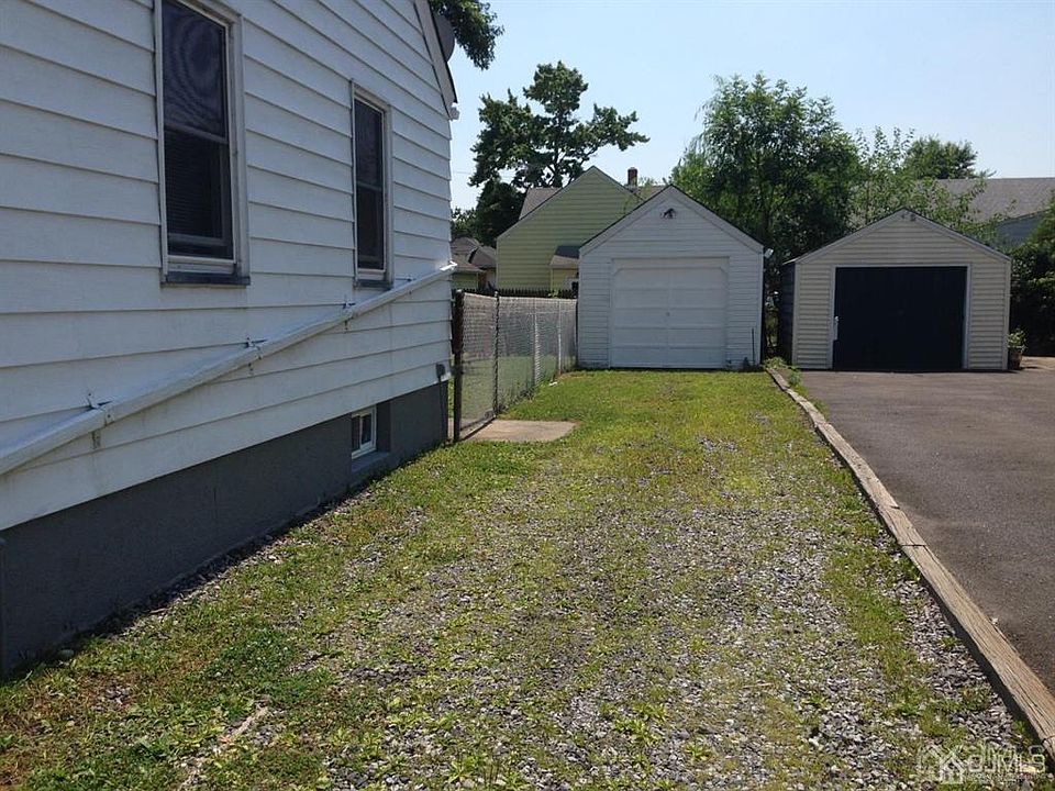 2nd image of 584 1st Ave