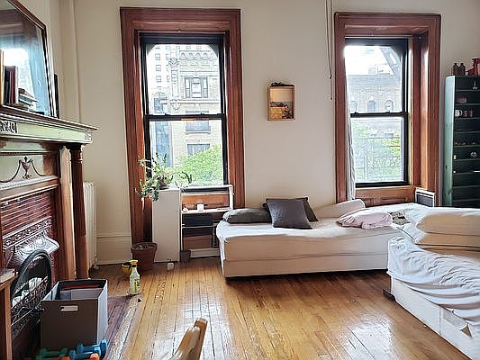 1st image of 215 W 106th St #4NS