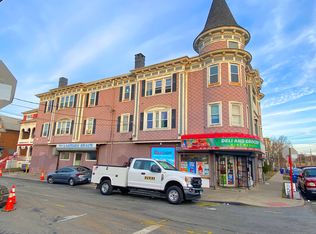 748 Arctic St, Bridgeport, CT 06608