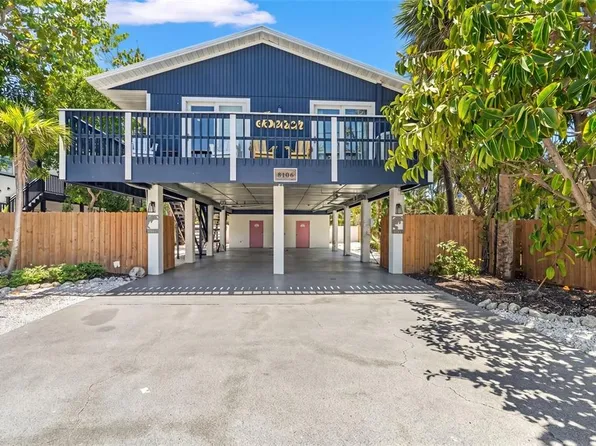 8106 Gulf Dr, Holmes Beach, FL 34217