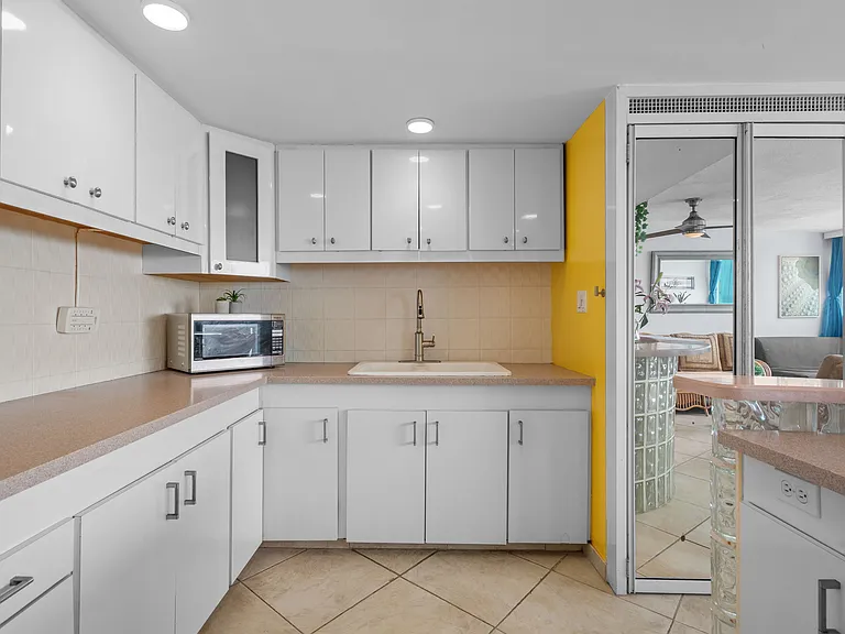 1479 Ashford Avenue Condado Del Mar #2001 — Photo 5