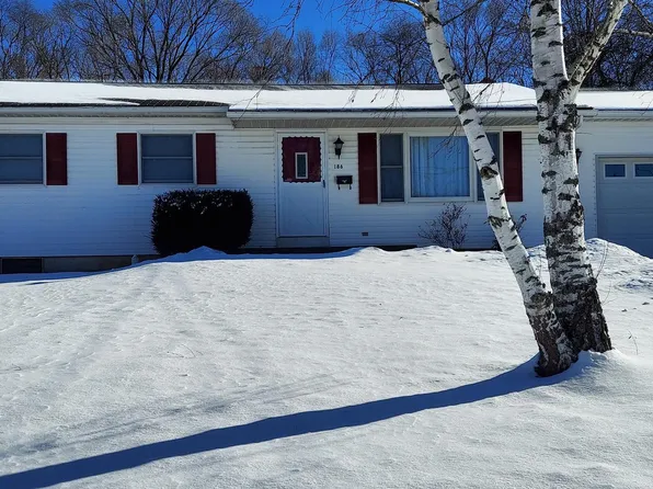 186 1st Ave, Pleasant Gap, PA 16823
