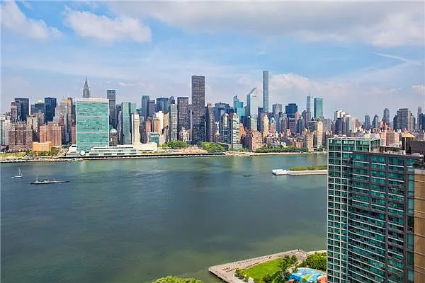 Sold by Weichert Manhattan Midtown | media 3