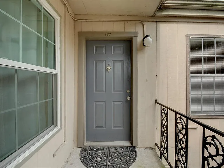 5554 N Braeswood Blvd #137 — Photo 12