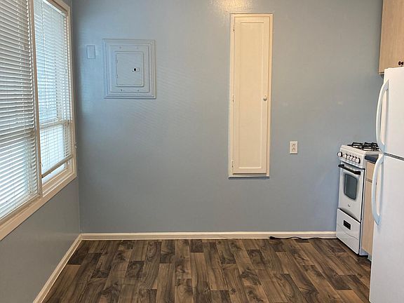 4th image of 3525 Taraval St #1