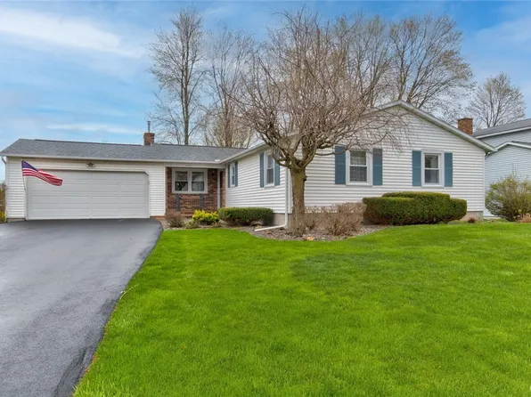 4924 Look Kinney Cir, Liverpool, NY 13088