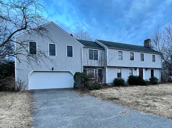 1 Crestview Drive, Hampton Falls, NH 03844