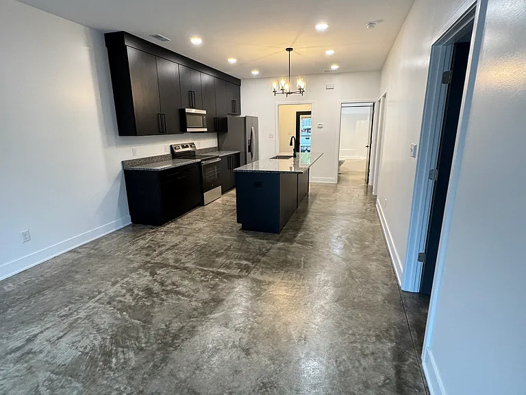 5222 Sherwin Ave — Photo 3