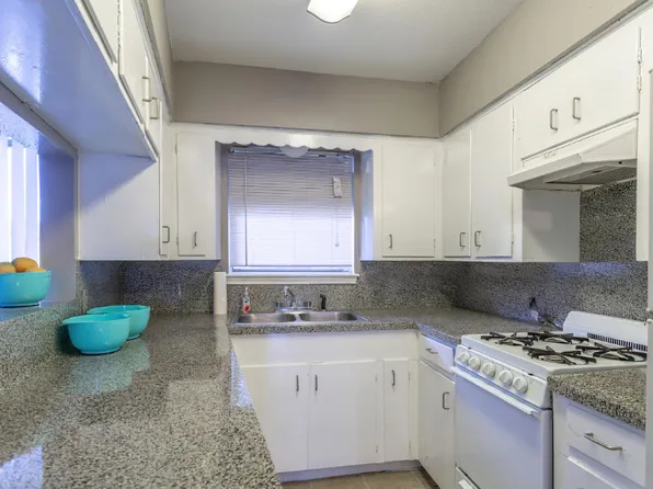 1305 Memorial Apartments