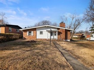 515 Crestvale Dr, Saint Louis, MO 63119