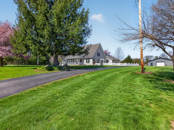 19501 B Dr S, Marshall, MI 49068