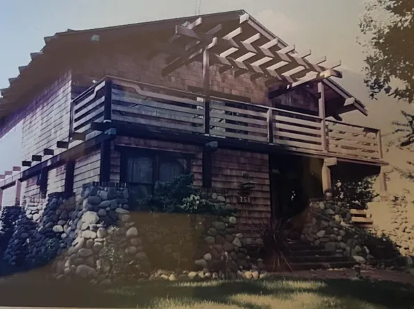 758 B St, Ashland, OR 97520