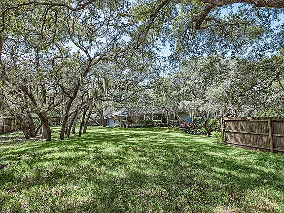 3rd image of 4429 Glenbrook Dr
