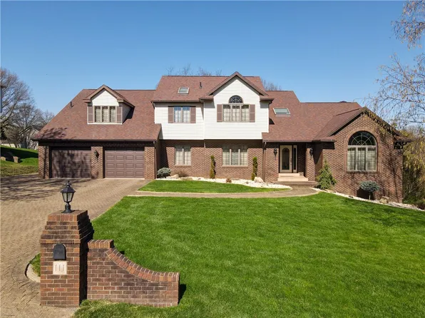 111 Parker Dr, McKeesport, PA 15135