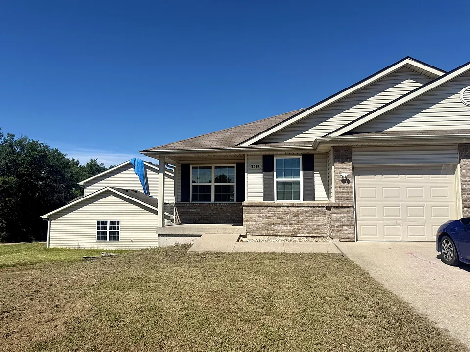 3319 Dove Dr