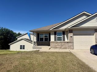 3319 Dove Dr, Columbia, MO 65202