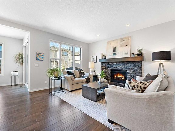 5th image of 92 E Brightoncrest Point SE