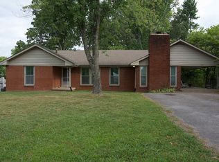500 N Pawnee Dr, Springfield, TN 37172