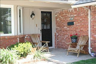 1st image of 2813 Carlton Way