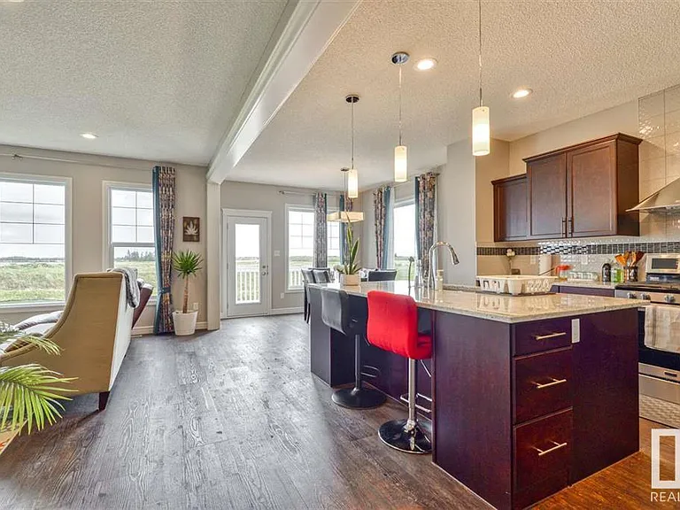 16343 18th Ave SW — Photo 3