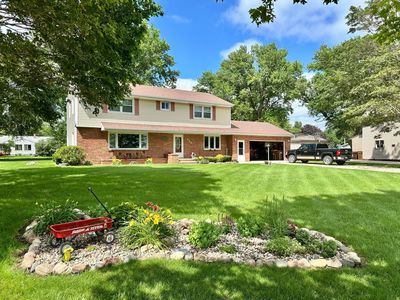 515 2nd St SW, New Richland, MN, 56072