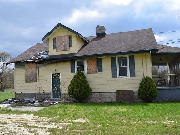 2nd image of 1016 Bryant St