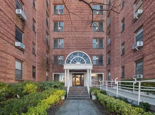 2140 Knapp St APT 1E, Brooklyn, NY 11229