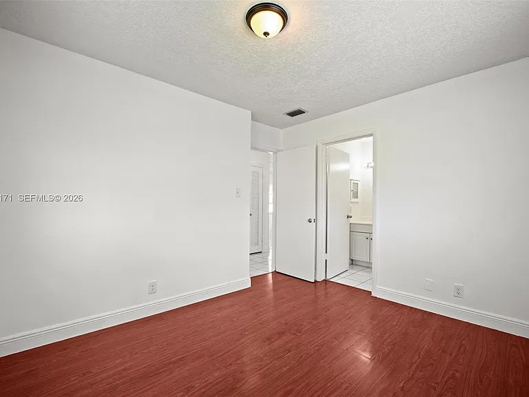 7004 NW 67th Ave — Photo 9