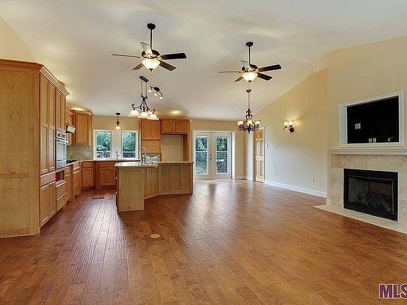 2nd image of 13738 Bayou Terrace Dr
