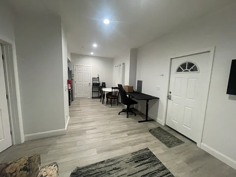 360 Glen Ave — Photo 10
