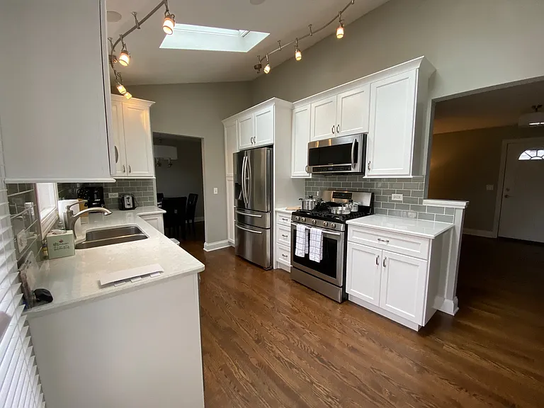 340 Sycamore Dr — Photo 3