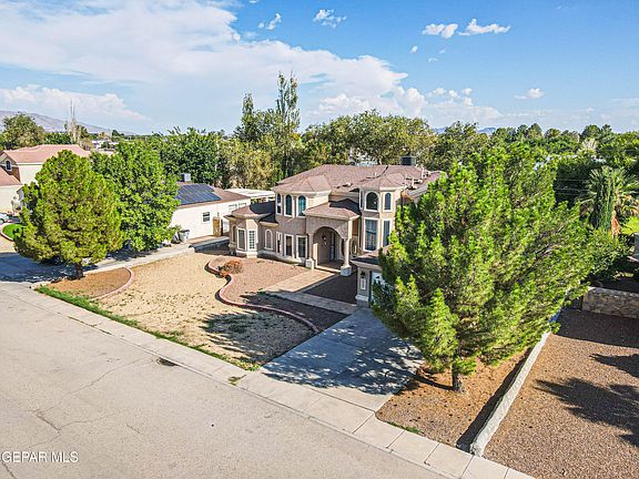 4th image of 1040 Los Moros Dr