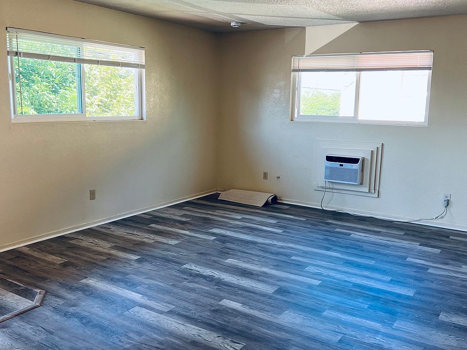 1st image of 720 Plumas Ave