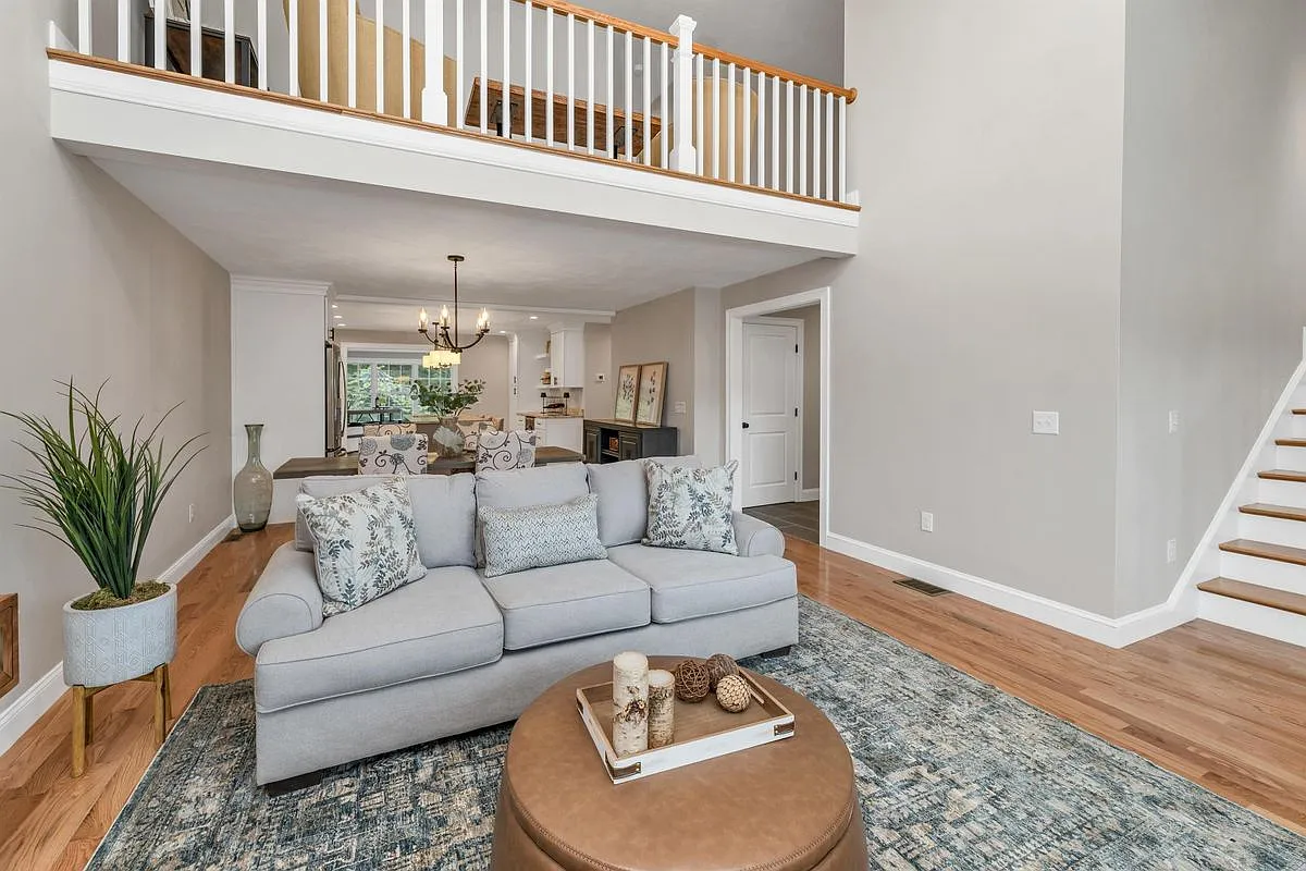 4 bed, 3.0 bath, 2300 sqft, $3,200 — Photo 1