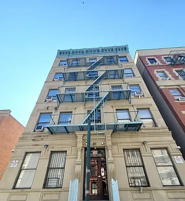 Rented by Compass | media 19