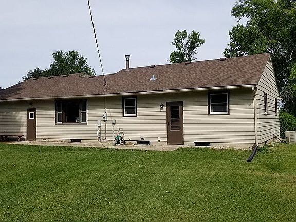 3rd image of 1319 Briarwood Dr
