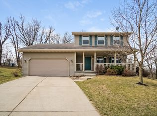 30 Weir Cir, Madison, WI 53719