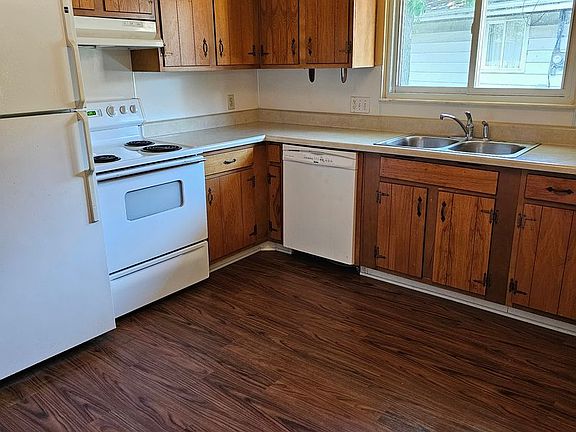 4th image of 1010 Boone Ct