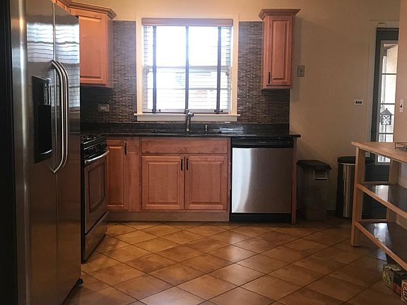 2nd image of 718 N Kensington Ave