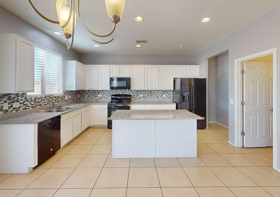 6168 W Bandelier Ct