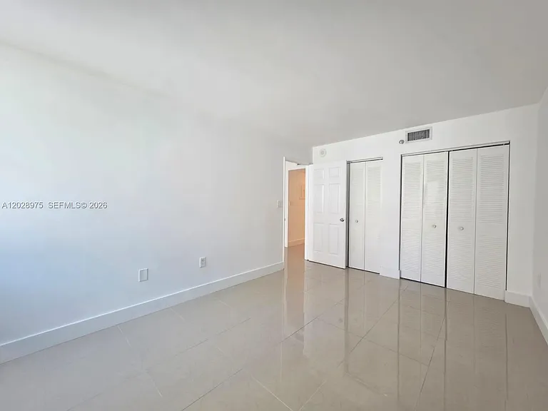 800 N Miami Ave #E-906 — Photo 21