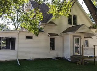 1846 Cornelia Dr, Clarion, IA 50525