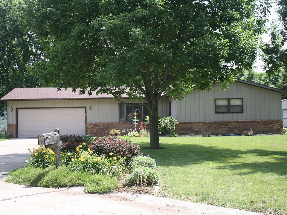 404 Paul Court
