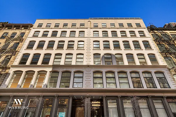 Rented by Warburg | media 10