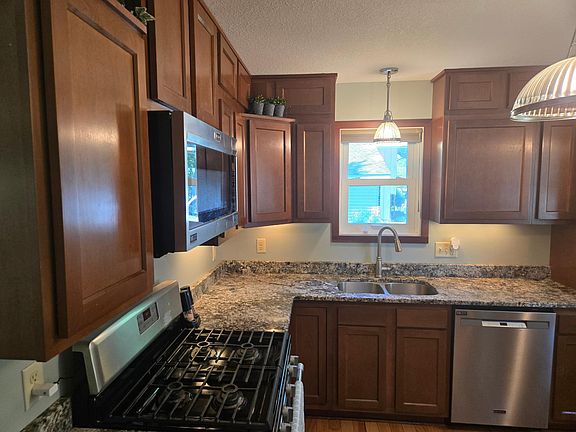 2nd image of 7484 Jeffery Ln S